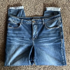 EUC Maurice’s Everflex skinny jeans size 16
